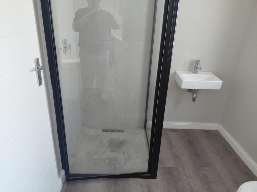 To Let 1 Bedroom Property for Rent in Protea Heights Western Cape